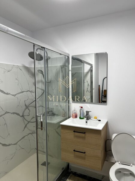 Maresal Averescu, 2 camere decomandat, etaj 1, prima inchiriere, 600 €.